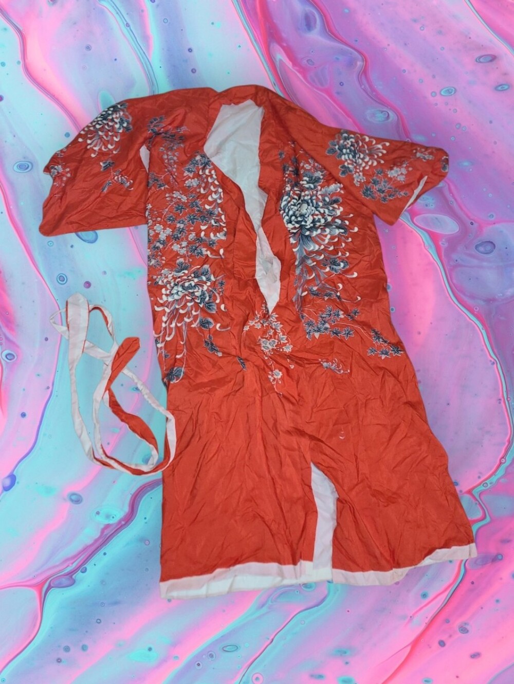 Vintage 100% silk Oriental style robe made in Japan